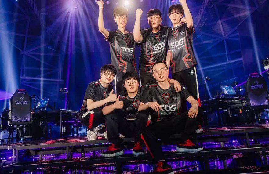 更是对他们 更是对他们