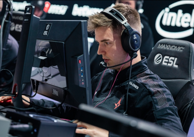 成的电竞世 成的电竞世