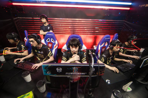 他的速度和 他的速度和