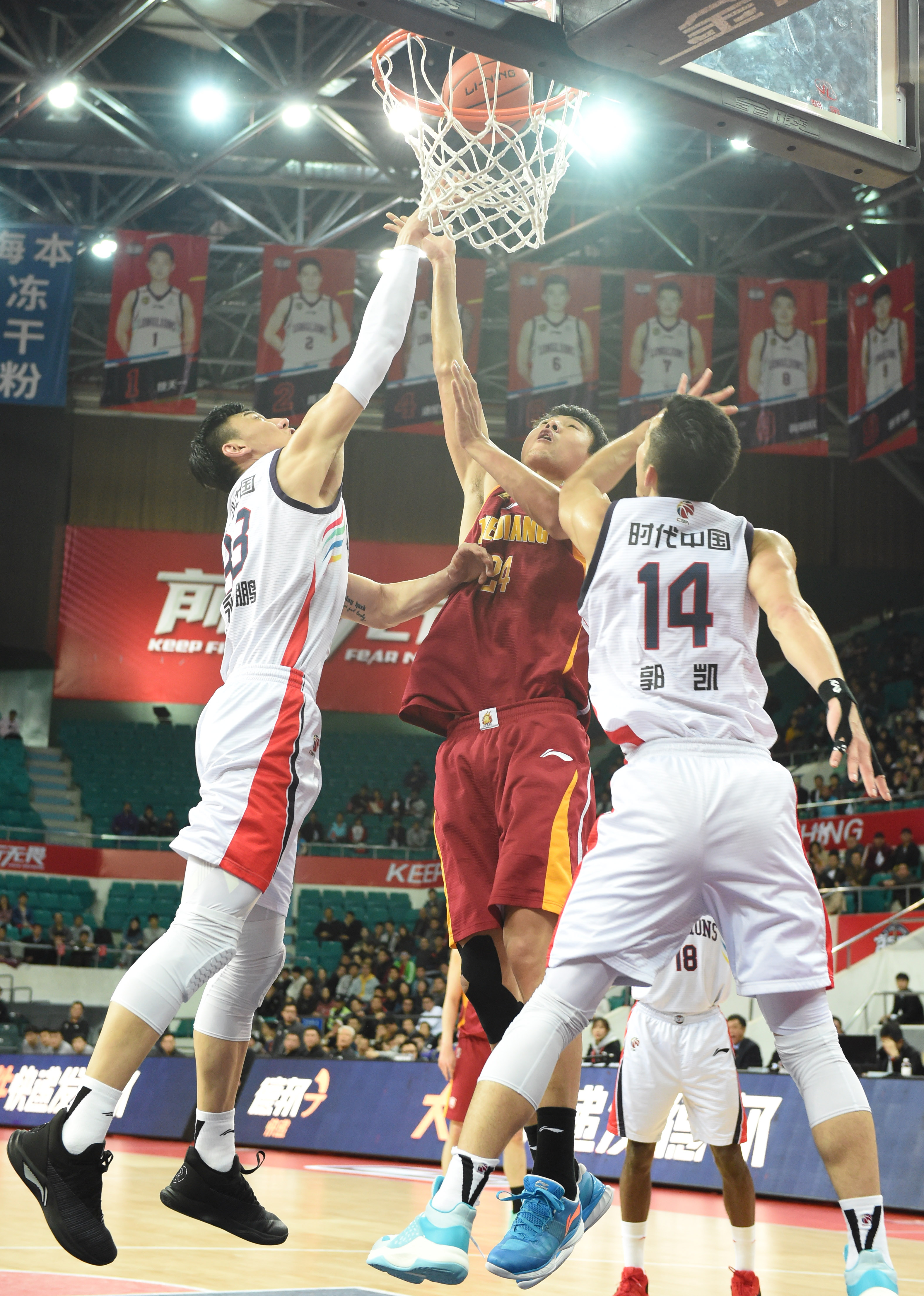 决定锋线天 决定锋线天