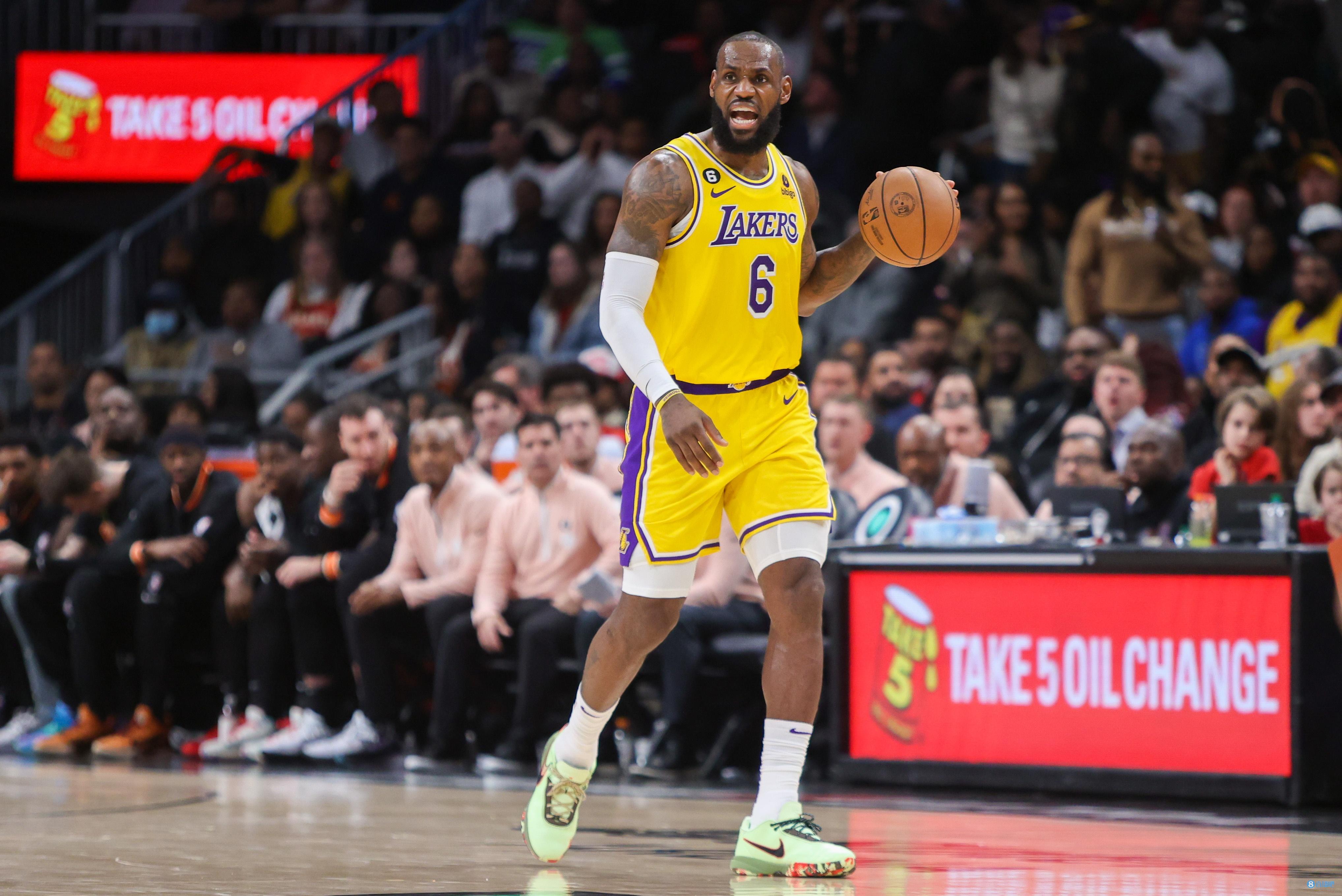 围绕地图池 围绕地图池