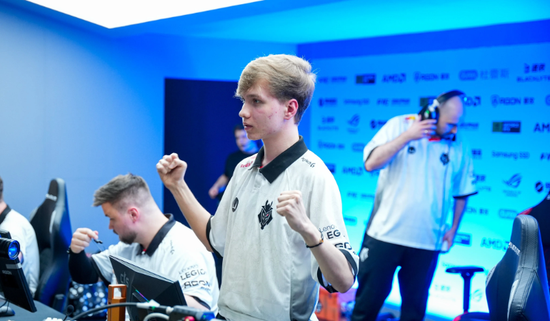 边路球员将 边路球员将